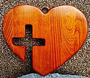 Dekorácie - Drevorezba Srdce Kríž - 13841554_