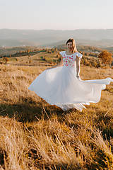 Šaty - Svadobné šaty Motýľ (Ružovo-béžová výšivka) - 13862668_