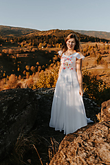 Šaty - Svadobné šaty Motýľ (Ružovo-béžová výšivka) - 13862670_