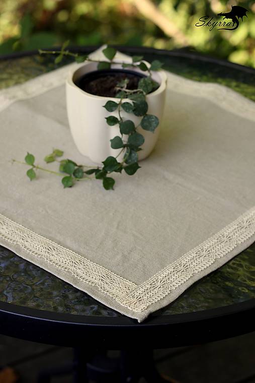 Úžitkový textil - Ľanový obrúsok s čipkou - 13861192_