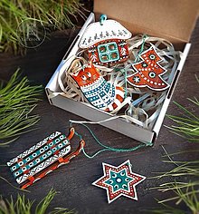Dekorácie - Drevené vianočné ozdoby - Dedinka (5ks) (Tyrkysová) - 13859024_