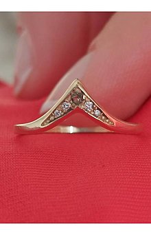 Prstene - Víťazný prsteň s českým vltavínom a diamantmi z bieleho a žltého zlata 585 / 14K - 13861433_