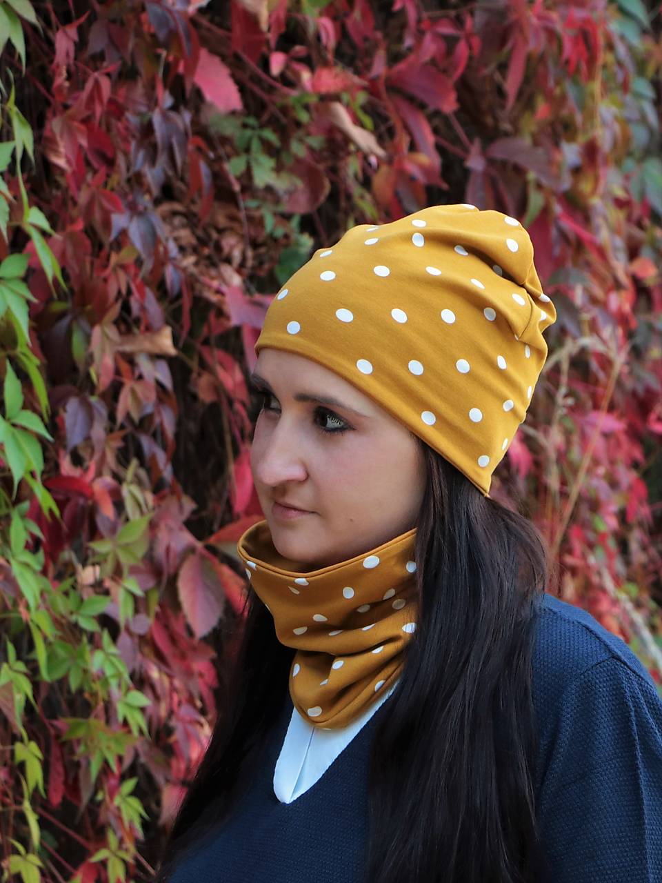 Bodka na okrovej čiapka, nákrčník alebo set