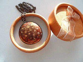 Náhrdelníky - náhrdelník so srdiečkom vintage - 13865778_
