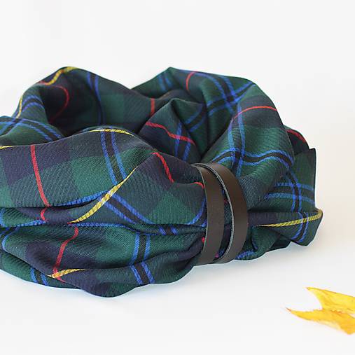 Šály a nákrčníky - Exkluzívny dizajnový nákrčník s koženým remienkom - 13871924_