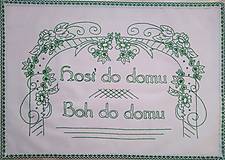 Úžitkový textil - Kuchynská plátená nástenka ručne vyšívaná "hosť do domu, Boh do domu" (zelená) - 13872083_
