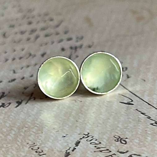 Faceted Prehnite Ag925 Stud Earrings / Náušnice s prehnitom AG925