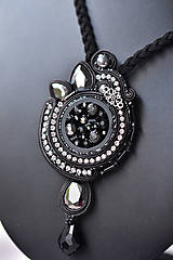 Náhrdelníky - Soutache čierny náhrdelník - 13875154_