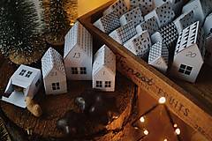 Dekorácie - Adventný kalendár "Dedinka" DIY - 13877410_