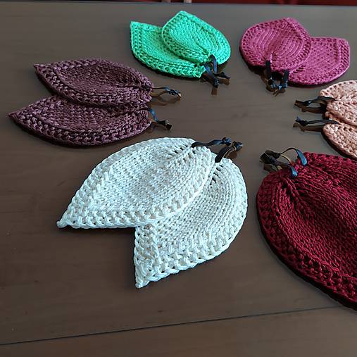Úžitkový textil - Podložka pod pohár v tvare lístku - 13884886_