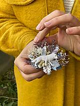 Brošne - Kvetinová brošňa "zimná rozprávka"  - polárna líška  (Set troch brošní za zvýhodnenú cenu) - 13889102_
