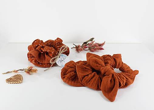 Ozdoby do vlasov - Karamelová - látková gumička, scrunchie (Bez mašle) - 13888113_