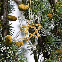 Dekorácie - Vianočné ozdoby hviezda malá 7 cm zlatá 4ks - 13898629_
