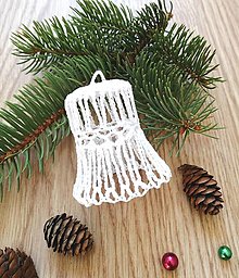 Dekorácie - Háčkovaný vianočný zvonček, biely (Háčkovaný vianočný zvonček, variant 5) - 13895557_