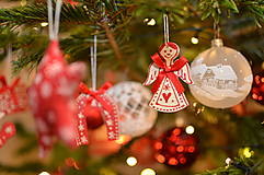 Dekorácie - Vianočné ozdoby drevené červené a smotanové - 13904253_