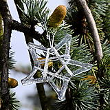 Dekorácie - Vianočné ozdoby hviezda malá 7 cm strieborná 4ks - 13900385_