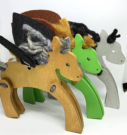 Hračka Dráčik... (Zlatá)