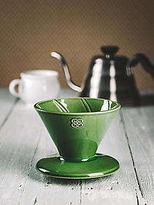 Príbory, varešky, pomôcky - Dripper - překapávač na kávu - zelený - 13906222_