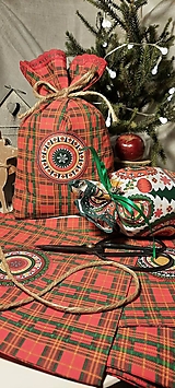Úžitkový textil - Mikulášske / Vianočné darčekové vrecká _ červené káro - 13913901_