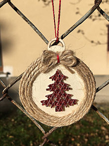 Dekorácie - Vianočná guľa malá - červený stromček - 13912241_