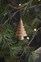 Dekorácie - Vianočná drevená ozdoba - stromček čerešňa II. - 13913573_
