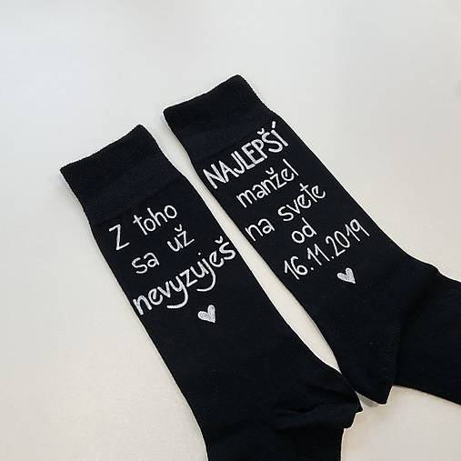 Maľované ponožky k výročiu/svadbe “z toho už nevyzuješ / (Najlepší manžel na svete od …”(čierne))