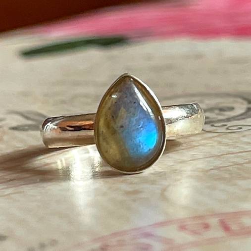 Labradorite Ag925 Ring / Strieborný prsteň s labradoritom