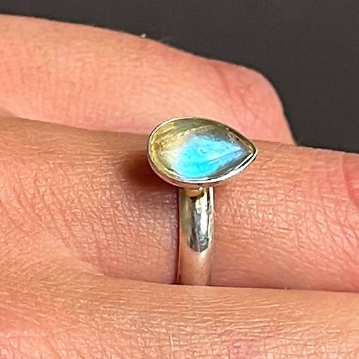 Labradorite Ag925 Ring / Strieborný prsteň s labradoritom