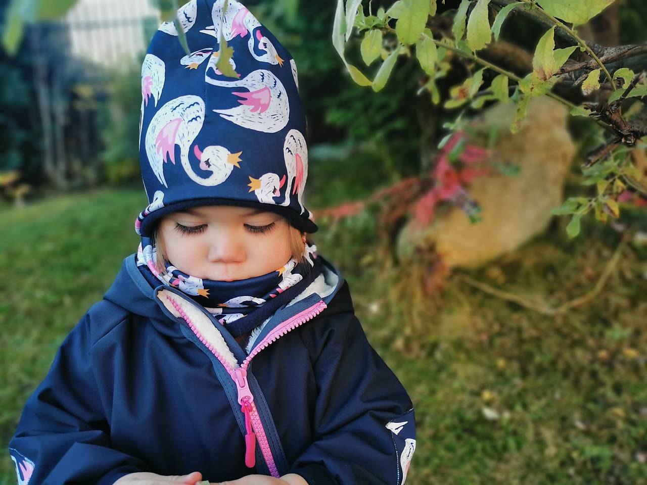 Čiapka/nákrčník "swan" 