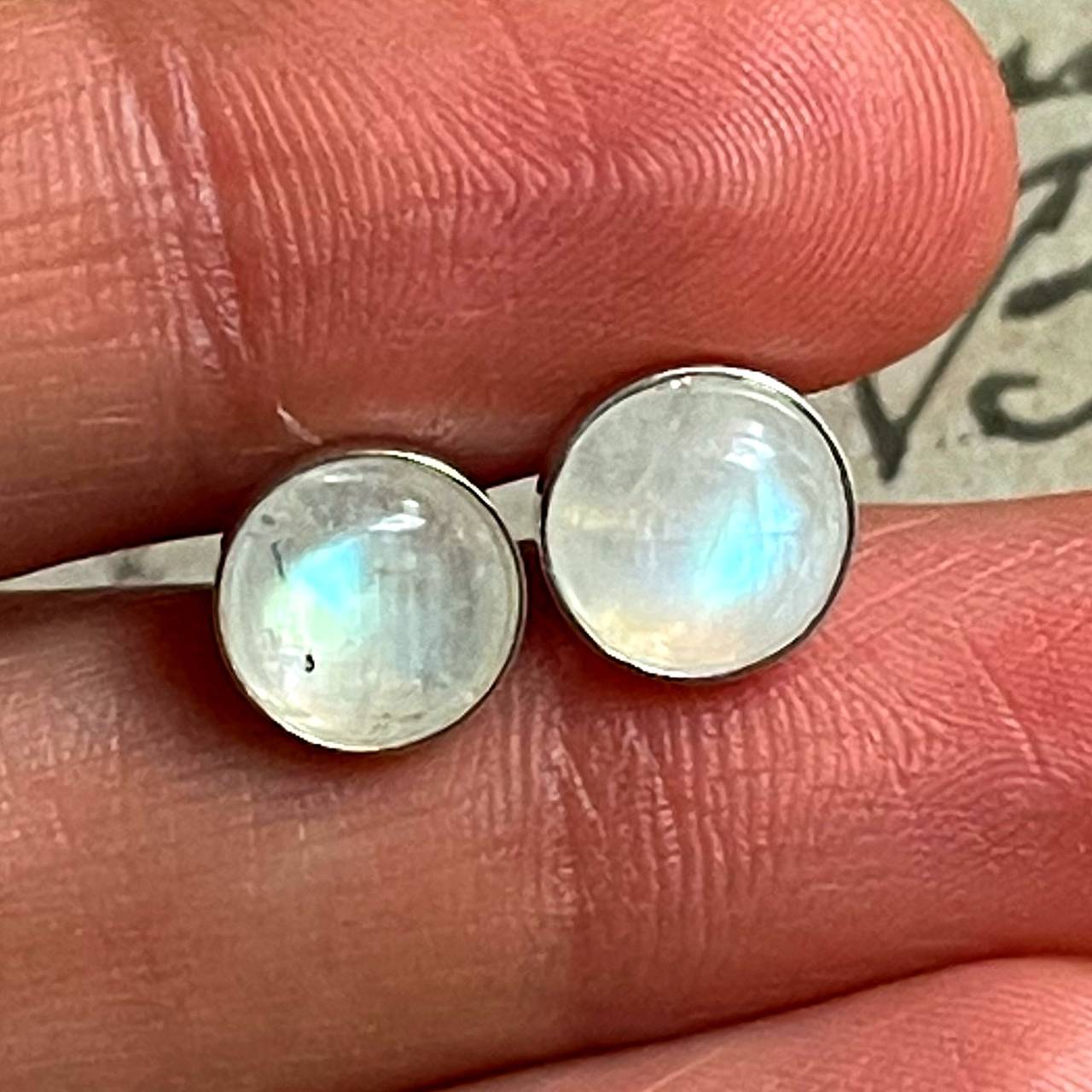 Moonstone Silver Ag925 Stud Earrings / Strieborné náušnice s mesačným kameňom E055