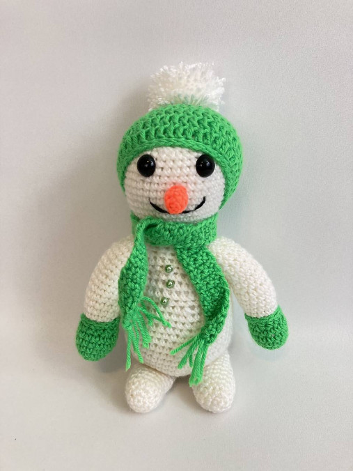 Hračky - Snehuliak háčkovaný hračka/dekorácia - 13935156_