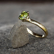 Prstene - Pán Olivín  (Kladivom kovaný/textúrovaný povrch) - 13942298_
