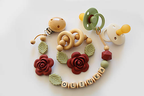 Detské doplnky - SET: Retiazka na cumlík a hryzadlo s menom, bordový kvet (Dĺžka mena 3-5 písmen) - 13944091_