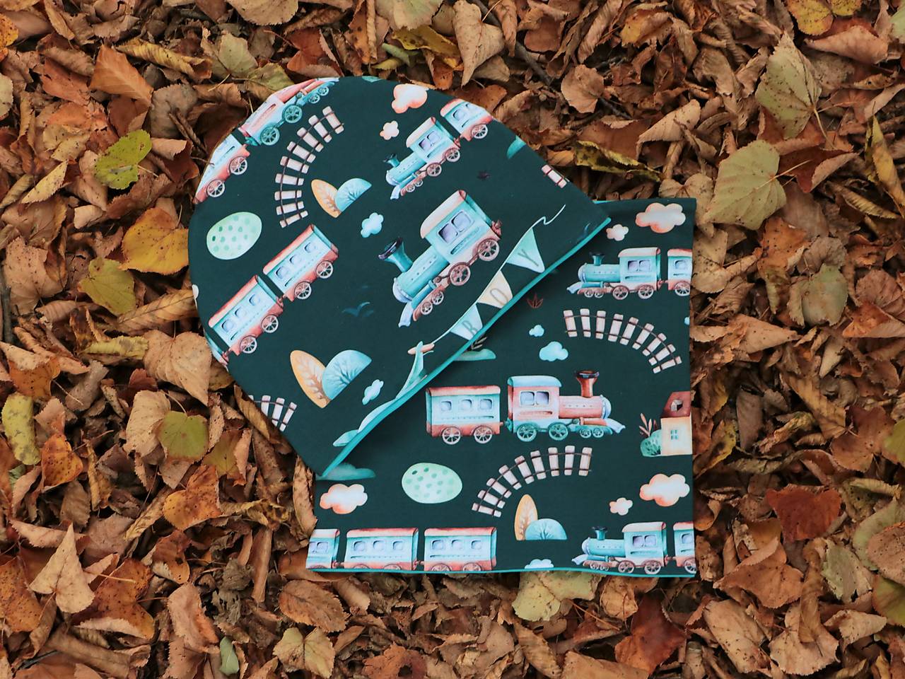 Vláčik úpletová čiapka, nákrčník alebo set