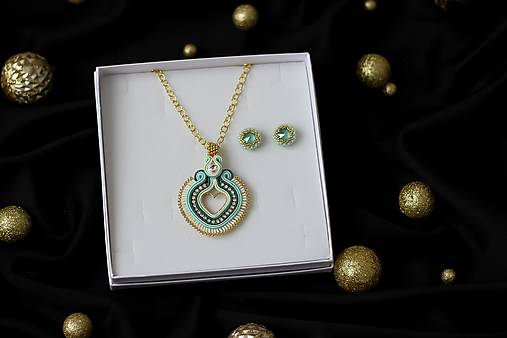 Darčekový set šujtášových šperkov - náhrdelník a náušnice (Zelená)