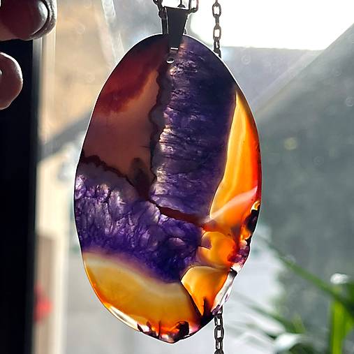 Slice Violet Orange Agate Pendant / Prívesok z minerálu achát plátkový