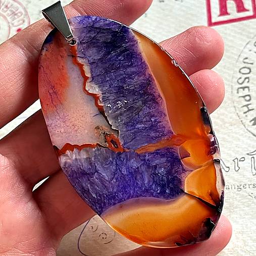 Slice Violet Orange Agate Pendant / Prívesok z minerálu achát plátkový