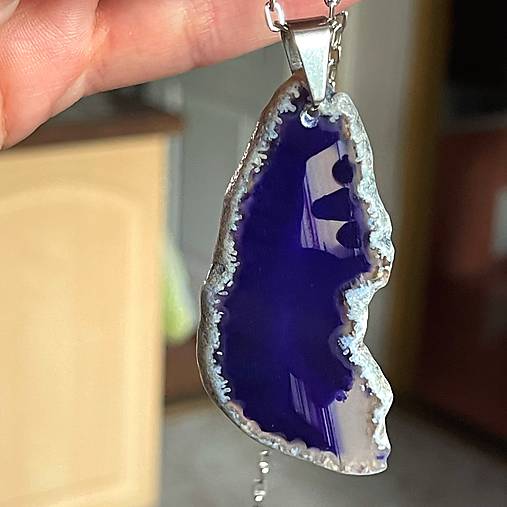 Slice Violet Agate Pendant / Prívesok z minerálu achát plátkový