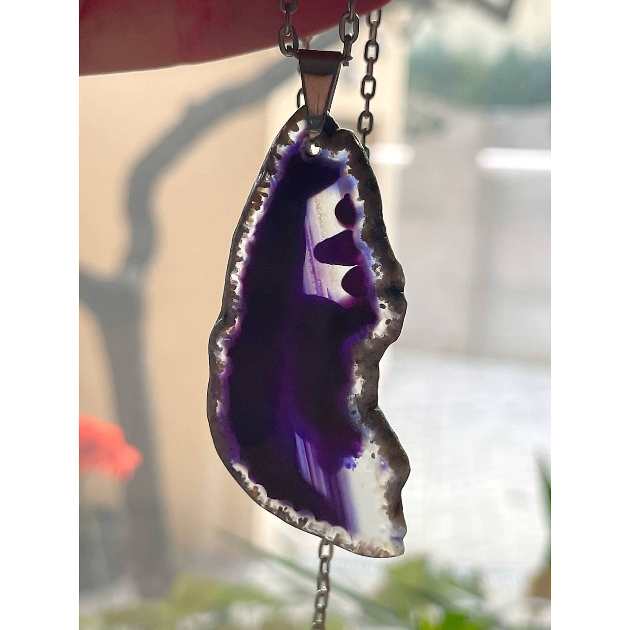 Slice Violet Agate Pendant / Prívesok z minerálu achát plátkový