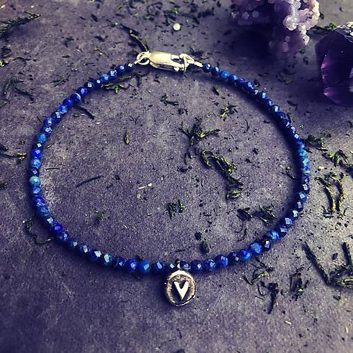 Strieborný náramok s lapis lazuli -Srdce
