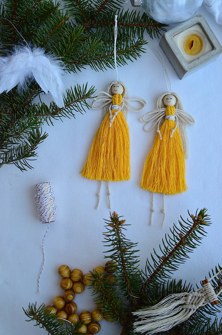 Vianočná ozdoba žltý anjel 20cm