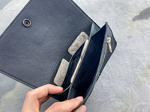 Dámska kožená čierna-grain peňaženka rhea II