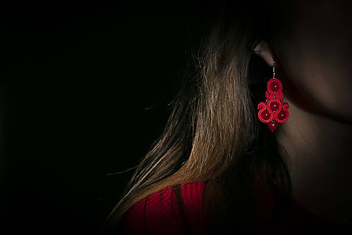 Červená Elenka - soutache earring - ručne šité šujtášové náušnice