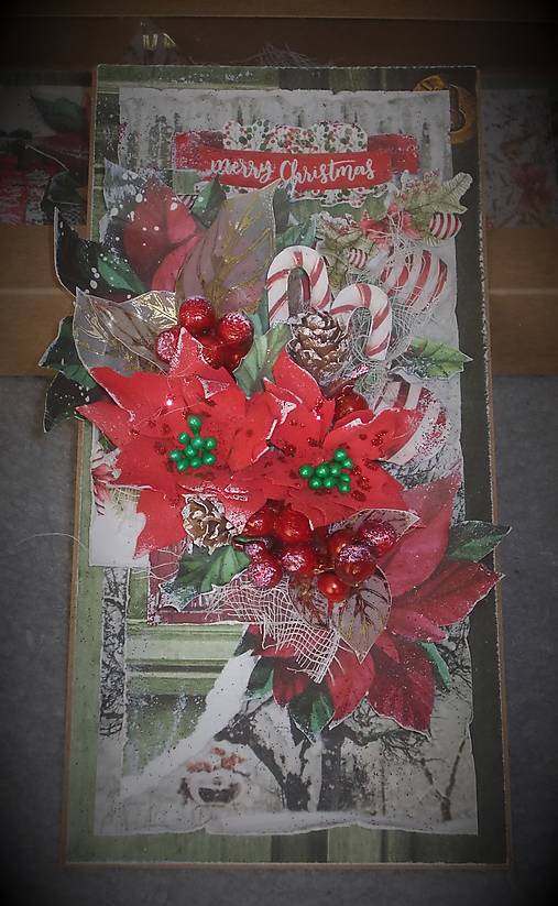 Podlhovastý vianočný pozdrav VIANOČNÉ RUŽE v krabičke vhodné aj na peňažný dar