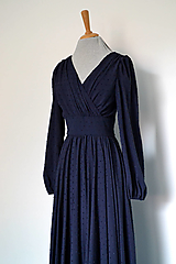Šaty - Viskózové dlhé šaty s riaseným vrškom, výrazným pásom a riasenou sukňou - 13974411_