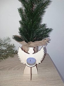 Svietidlá - Drevený anjel - stojan na sviečku - 13990676_