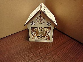 Dekorácie - Veľký drevený domček so svetielkom (Vločky) - 13991076_