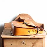 Kabelky - Kožená kabelka Antique leather *Honey&Cordovan* - 13988285_