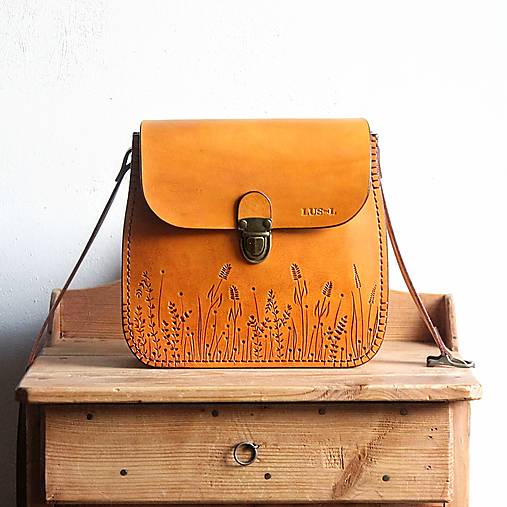 Kožená kabelka Antique leather *Honey&Cordovan*
