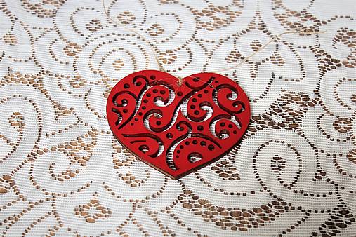  - Závesná drevená dekorácia srdce - 13996599_